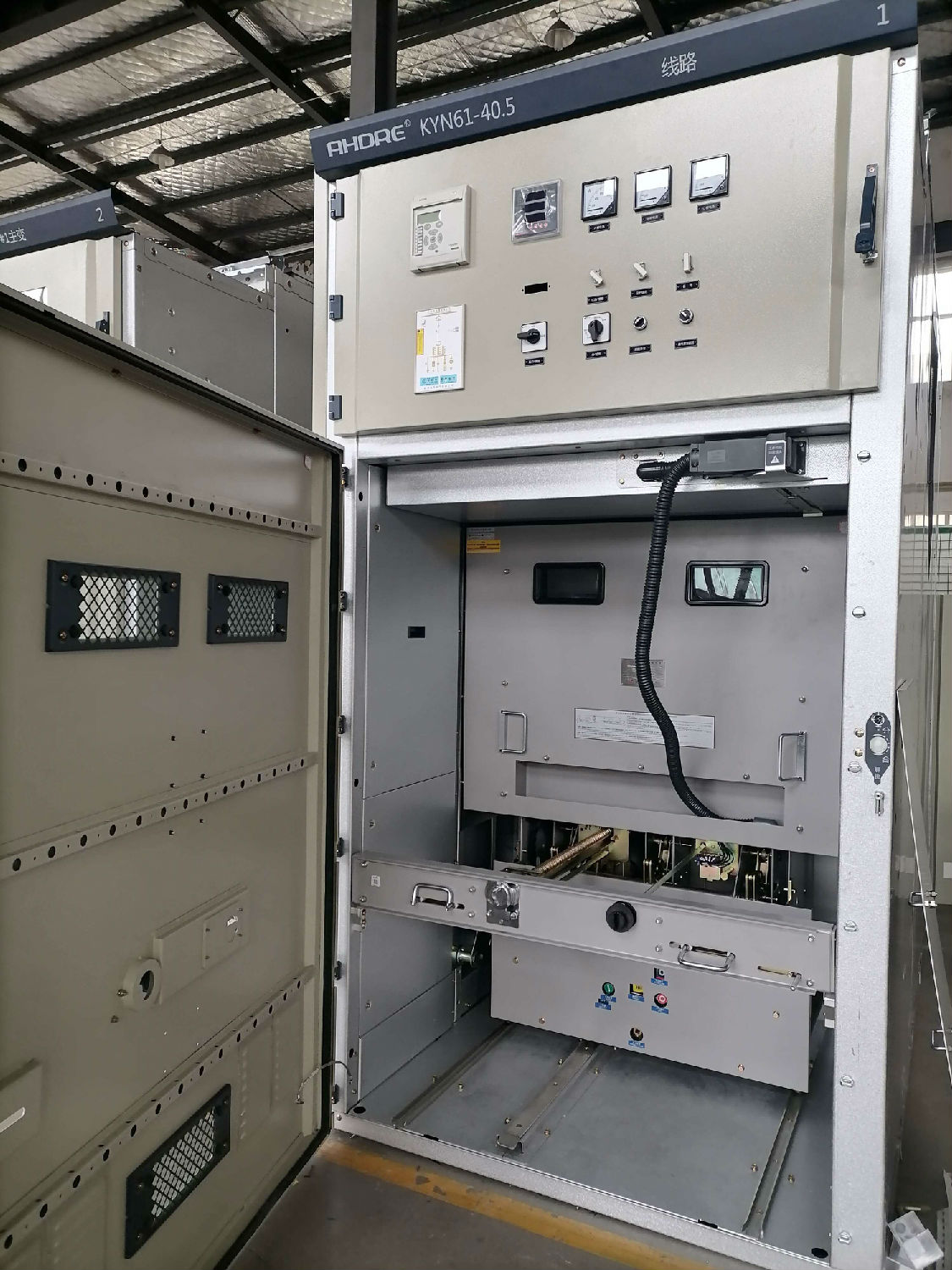 KYN61-40.5內部結構 KYN61-40.5內部結構