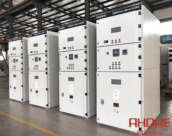 應用撫州南方項目的無功補償柜實物圖.jpg 應用撫州南方項目的無功補償柜實物圖.jpg